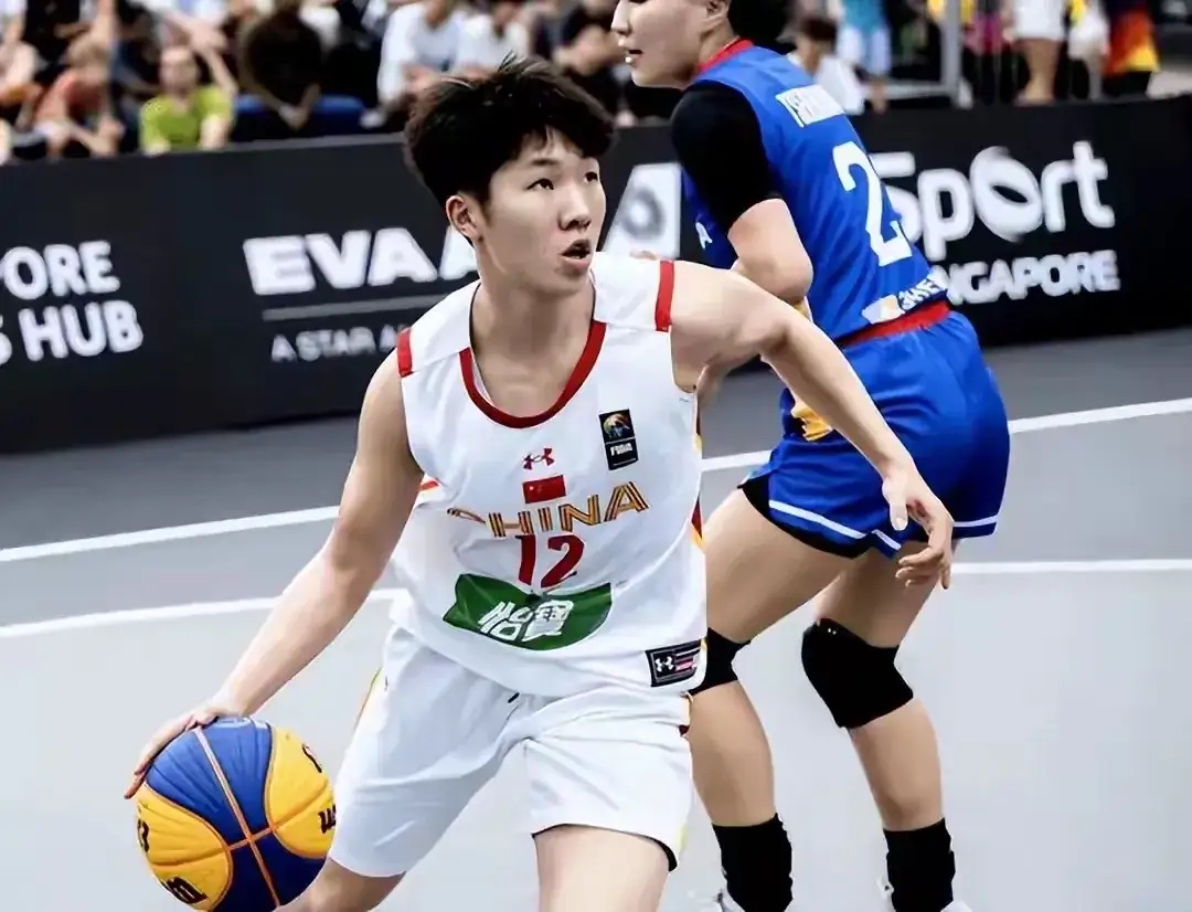 包含集结日突围战来临，山东男篮围绕CBA常规赛更衣室发声，赛场秩序良好，数据趋势出现新变化的词条