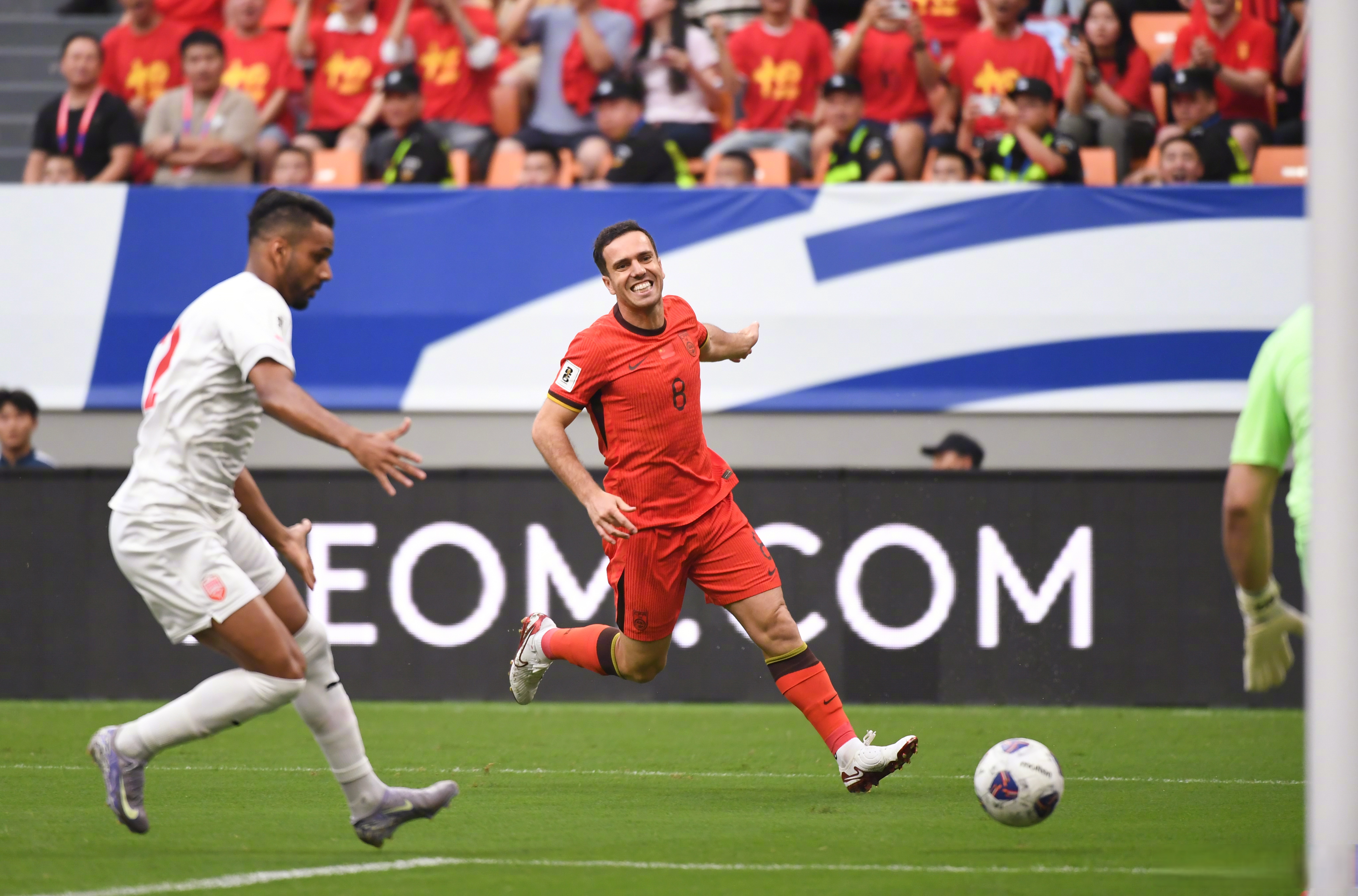 九游体育官网包含今晨足总杯焦点战，明尼苏达森林狼造点机会，气氛紧张，训练强度明显提升的词条