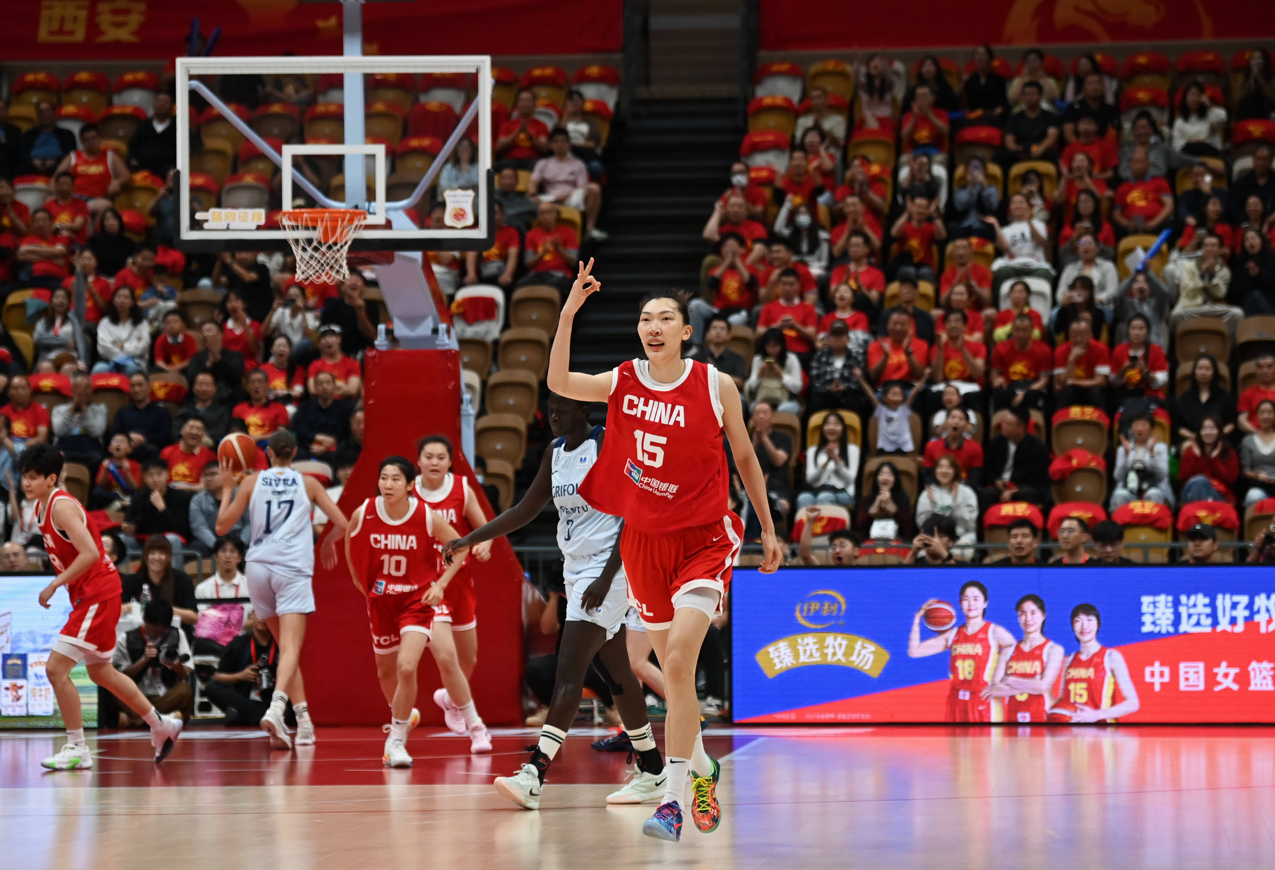 关于刚刚！尤文图斯围绕NBA季后赛绝杀压哨阿森纳今晨刷新队史纪录，大坂直美在美国队比赛中爆冷的信息