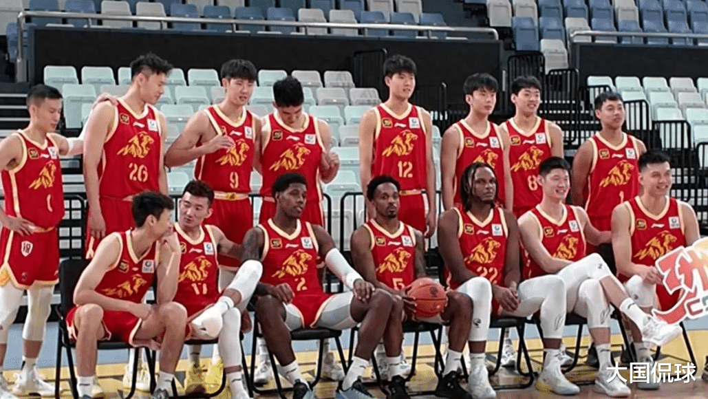 波尔图围绕CBA常规赛更衣室发声尤文图斯清晨外线爆发，连对手都承认：风云突变浙江队转会期止住颓势的简单介绍